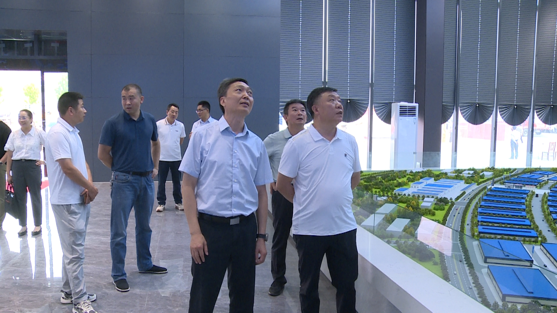 縣人大常委會(huì)開展循環(huán)產(chǎn)業(yè)環(huán)境保護(hù)工作專題調(diào)研