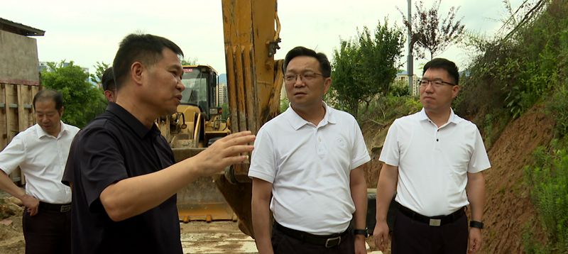 市委常委、政法委書記周智勇來我縣檢查督導“五防”工作