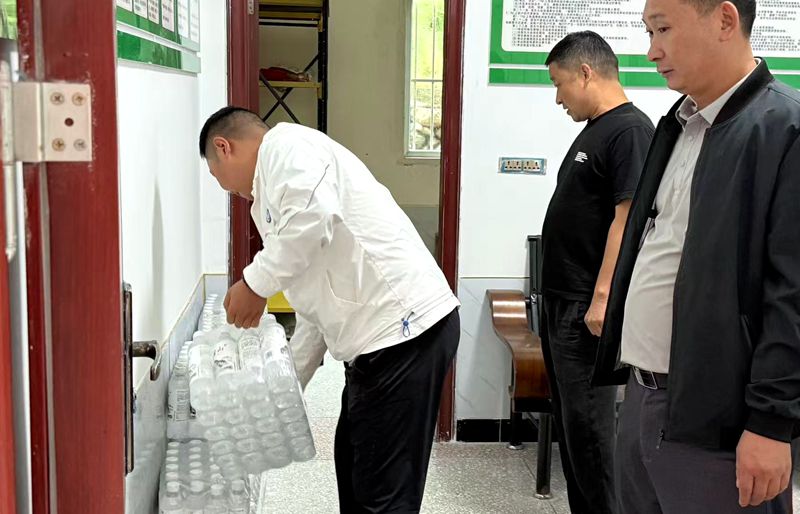 大木廠鎮(zhèn)：干群同心戰(zhàn)風雨 應急送水保民生