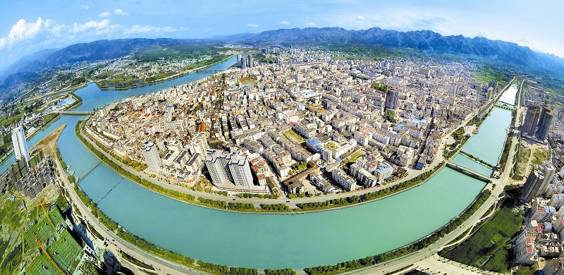 乘勢(shì)而上打牢發(fā)展基礎(chǔ)