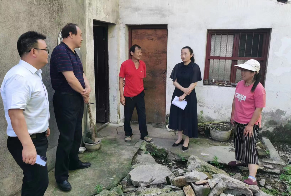 王玲赴窯淮鎮開展“下基層察民情解民憂暖心”實踐活動