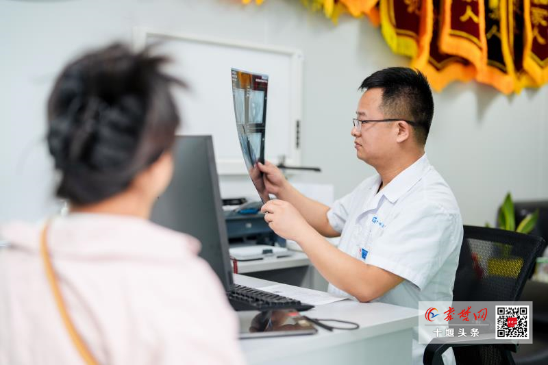 突破生命禁區(qū)！十堰人醫(yī)介入團(tuán)隊(duì)完成全市首例高難度TIPS手術(shù)